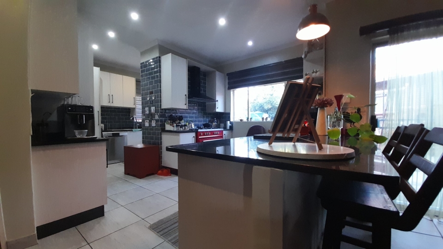 3 Bedroom Property for Sale in Geelhoutpark North West